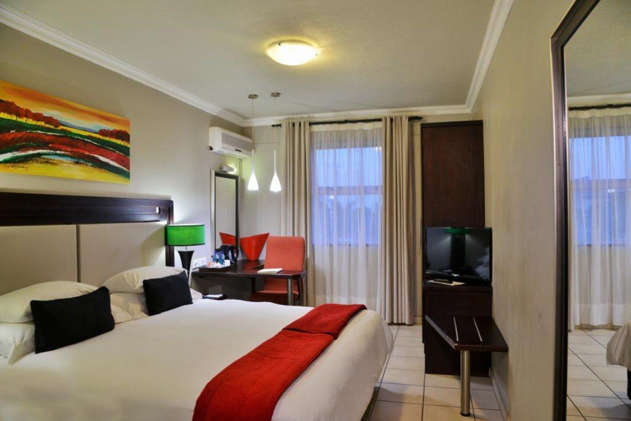 Bon Hotel Емпангени Екстериор снимка