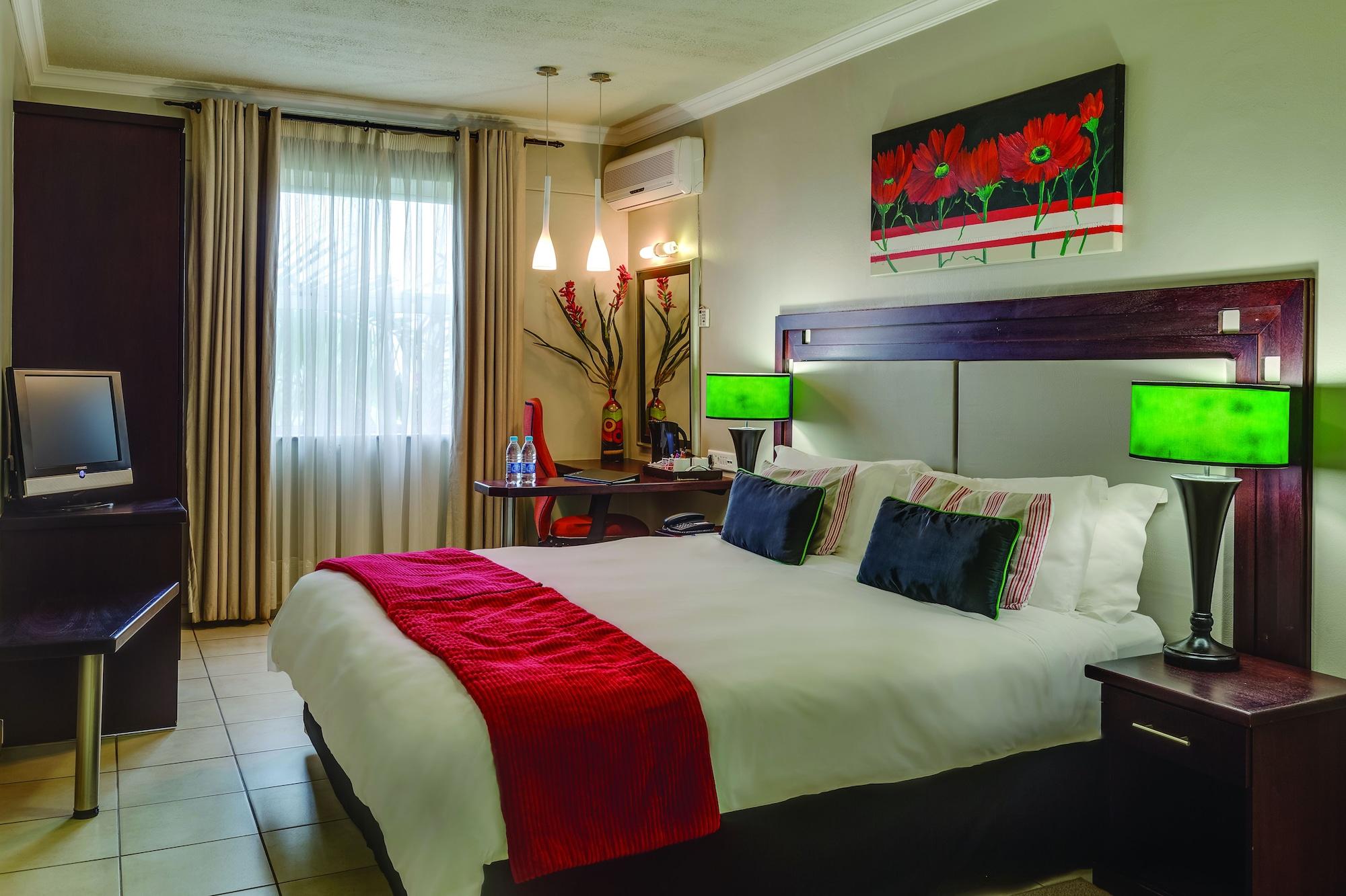 Bon Hotel Емпангени Екстериор снимка