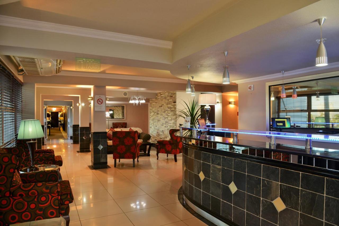 Bon Hotel Емпангени Екстериор снимка