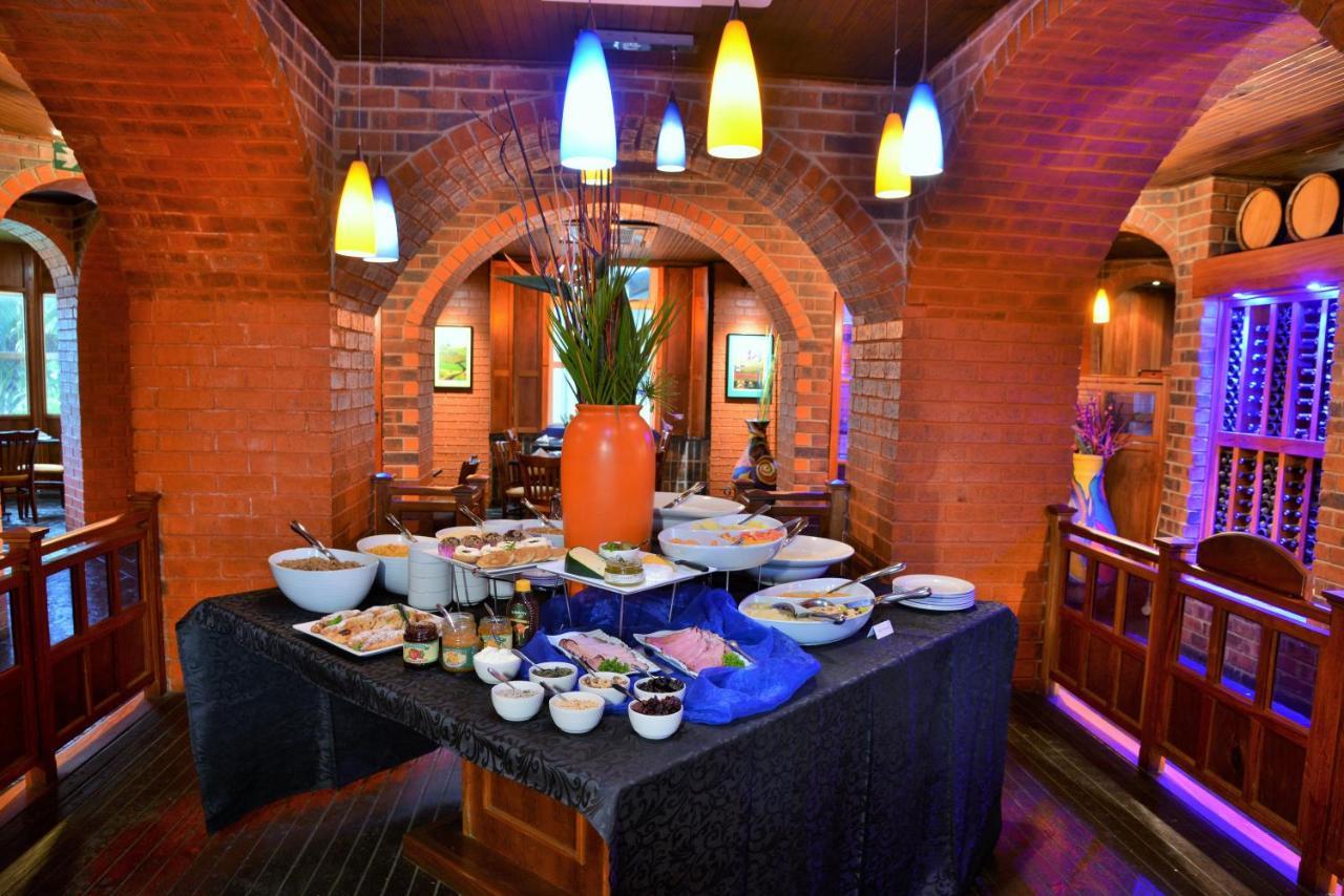 Bon Hotel Емпангени Екстериор снимка