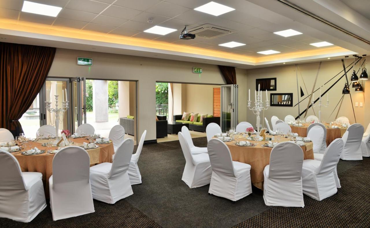 Bon Hotel Емпангени Екстериор снимка