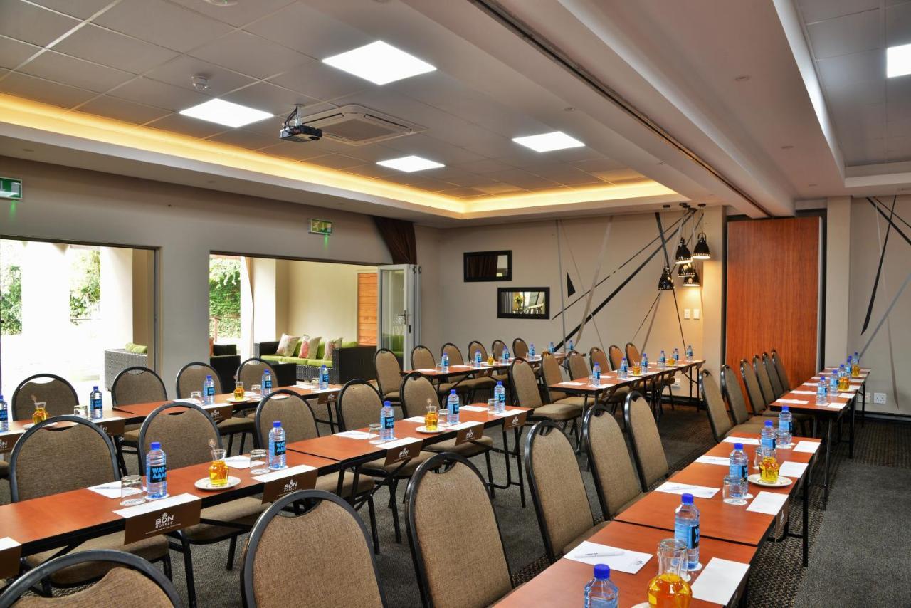 Bon Hotel Емпангени Екстериор снимка