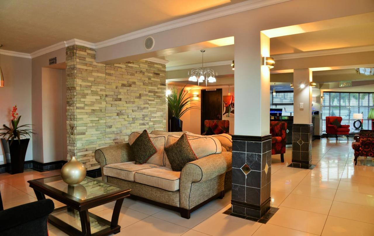 Bon Hotel Емпангени Екстериор снимка
