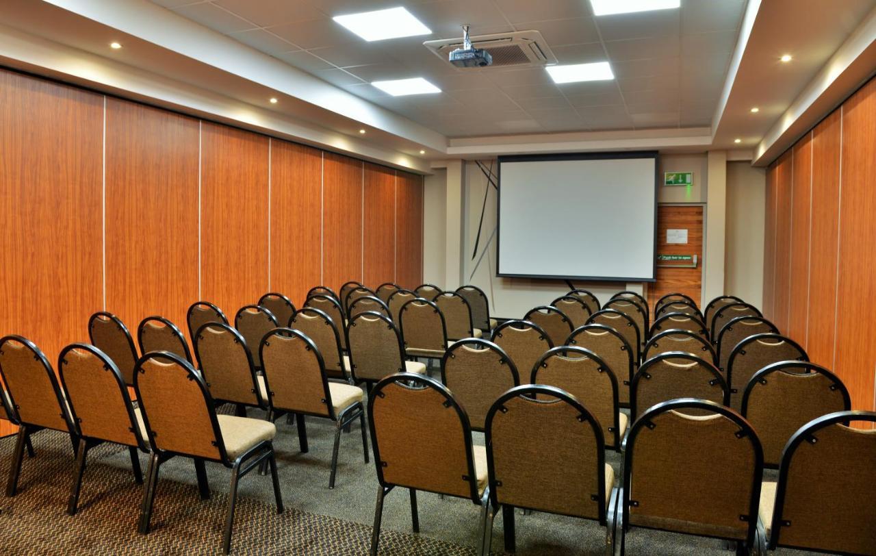 Bon Hotel Емпангени Екстериор снимка